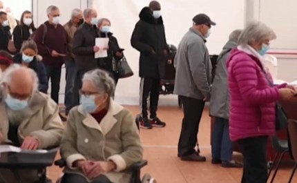 Здравният сертификат във Франция ще бъде продължаван едва след трета